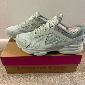 Ryka Women's Light Green Athletic Shoes